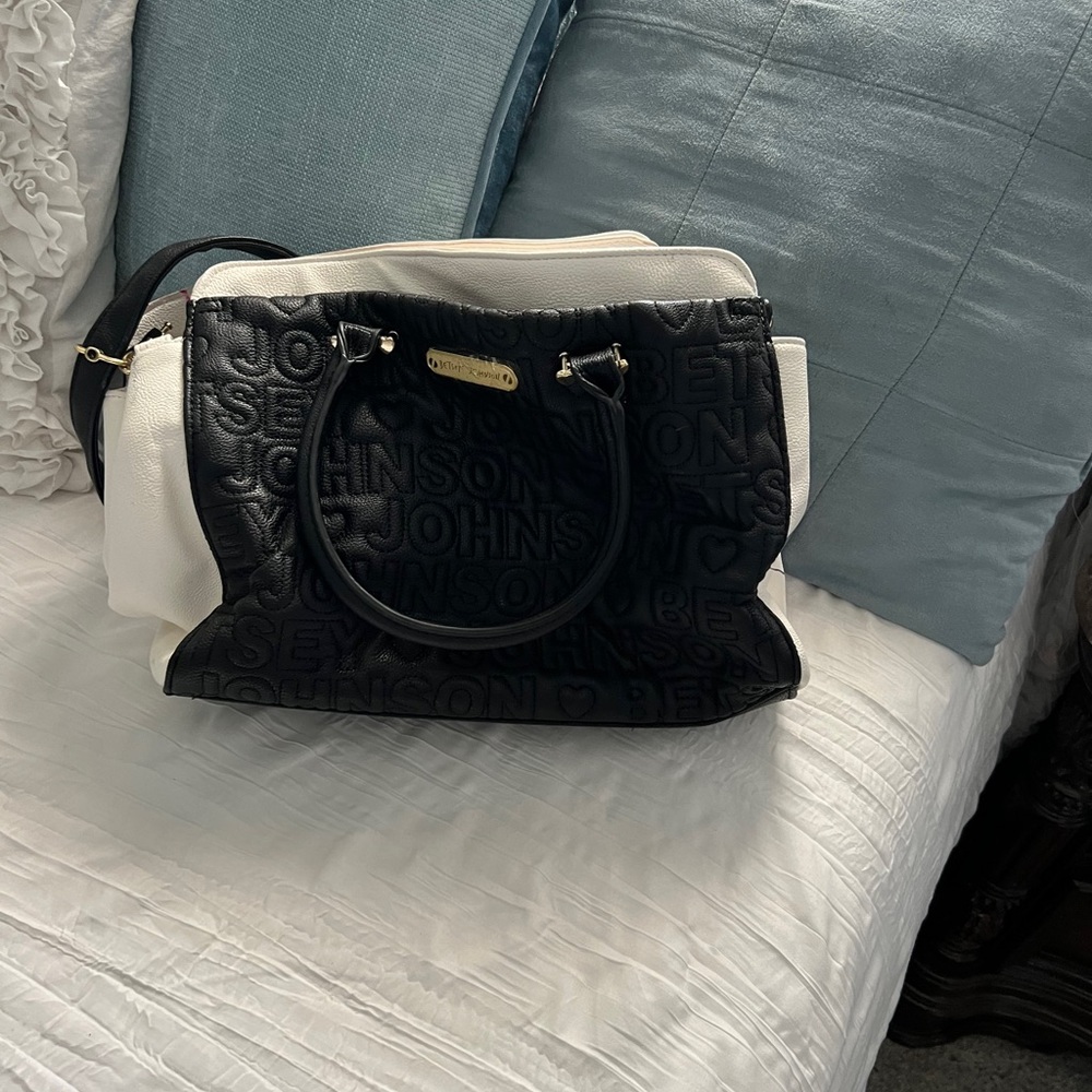 this is a brand new betsy jonson hand bag